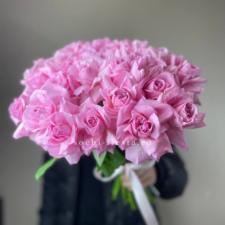 25 розовых французских роз в Уфе