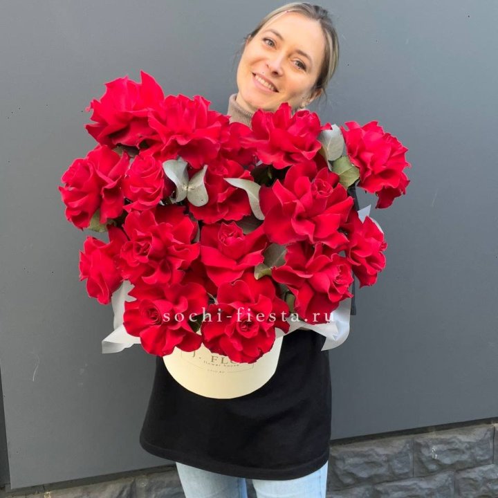 17 Французских роз в боксе в Уфе