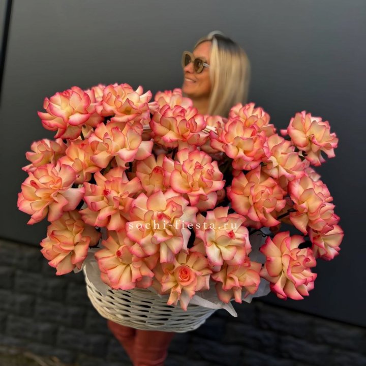 45 французских роз Джумилия в корзине в Уфе