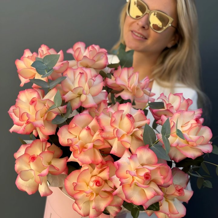 15 французских  роз Джумилия в боксе в Уфе