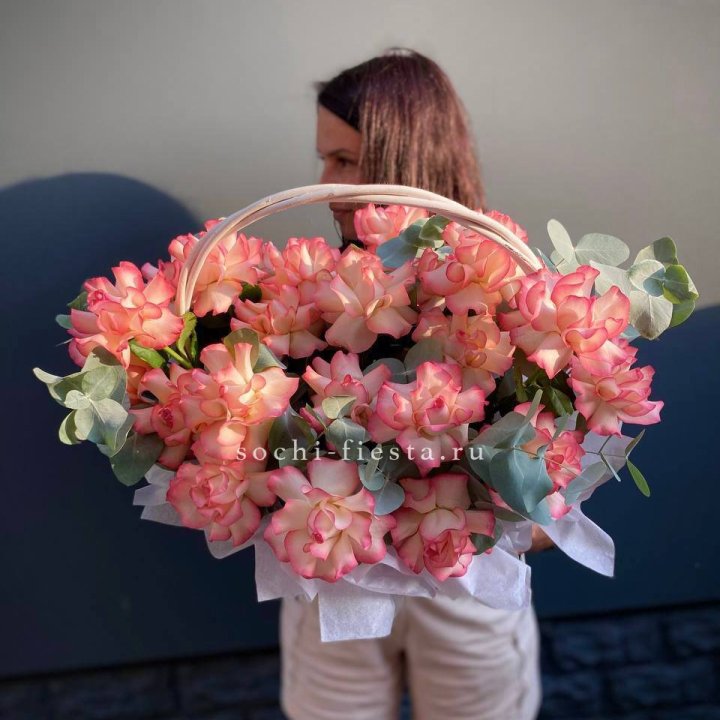 25 Французских роз Джумилия в корзине в Уфе