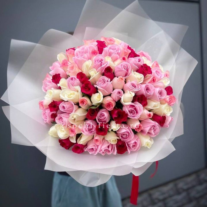 101 разноцветная роза "Карусель" в Уфе