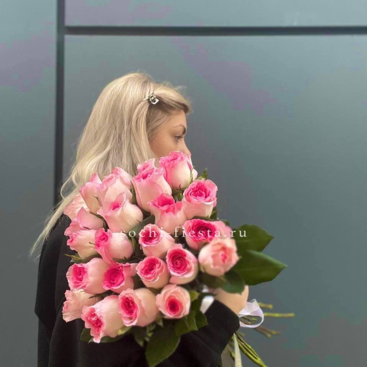  25 розовых роз в Уфе