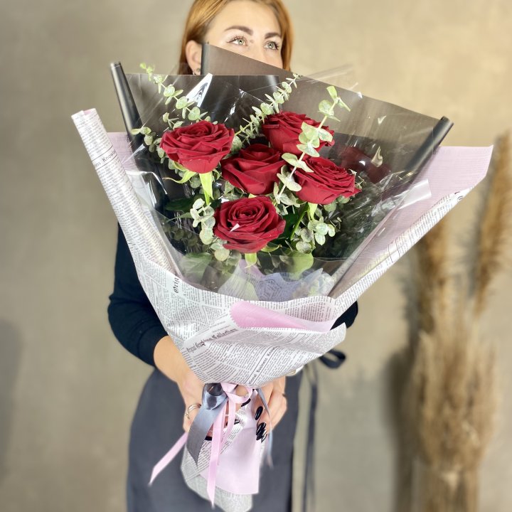 5 красных роз в Уфе