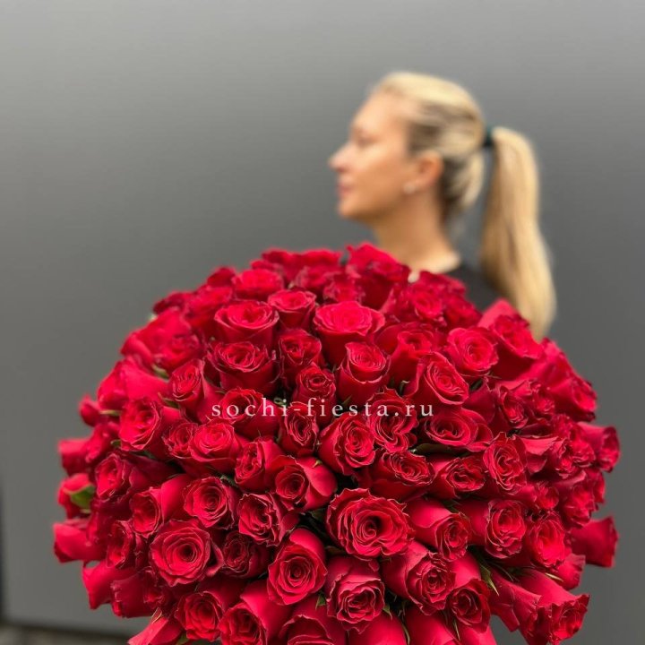 Охапка из 101 красной розы в Уфе