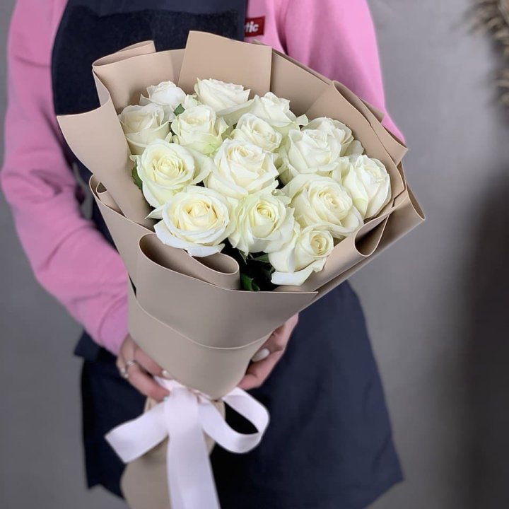 15 белых роз миракли в Уфе