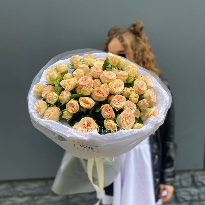 15 пионовидных роз в Уфе