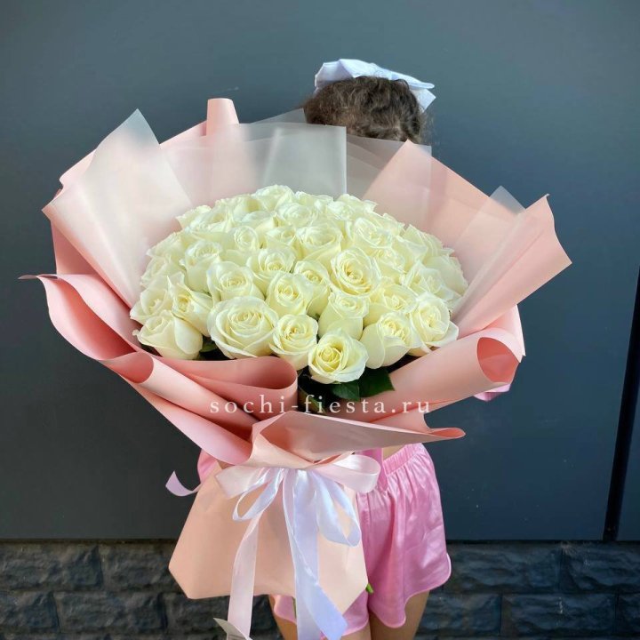 35 белых роз в Уфе