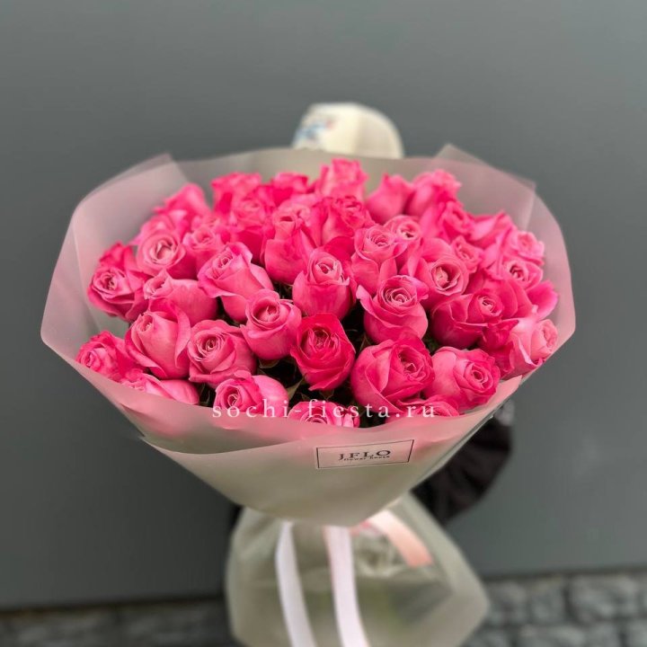 Роза малиновая в Уфе