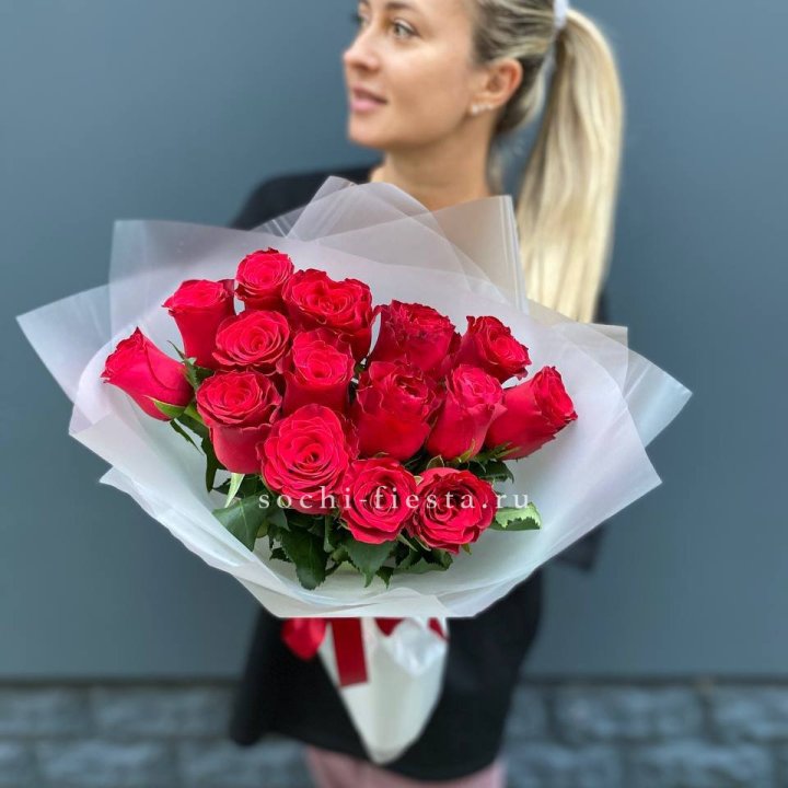 Букет из 15 красных роз  в Уфе