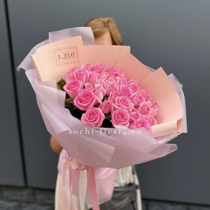33 Розовые розы в Уфе