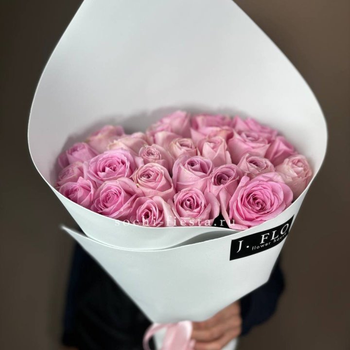 25 розовых роз в Уфе