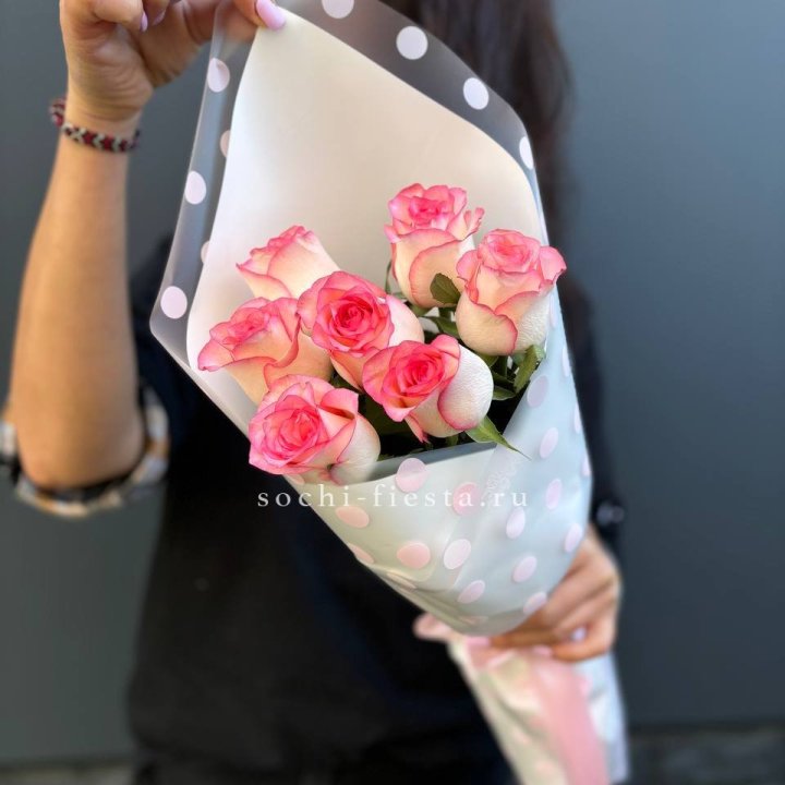 7 роз "Джумилия" в Уфе