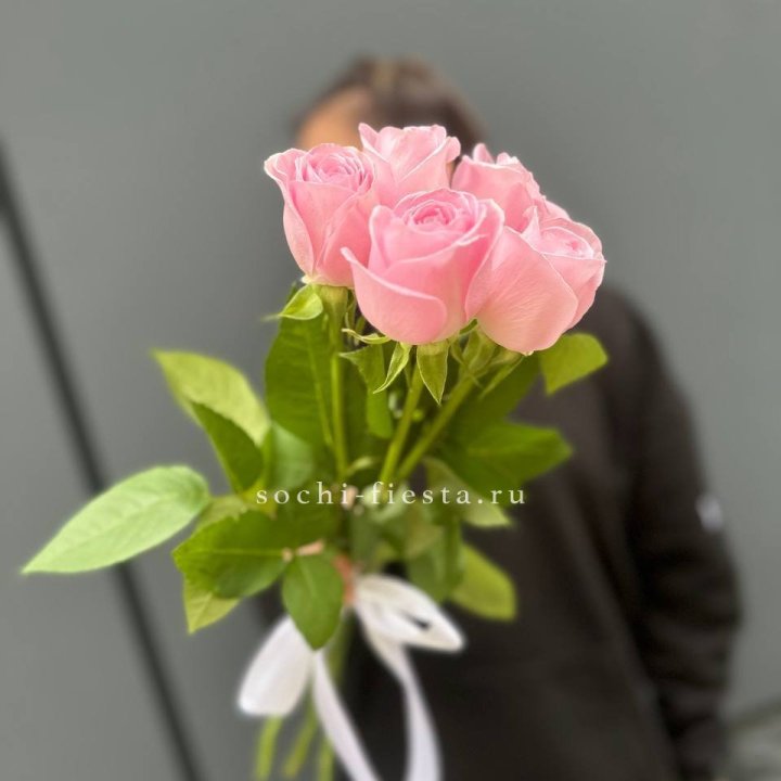Букет 5 розовых роз  в Уфе