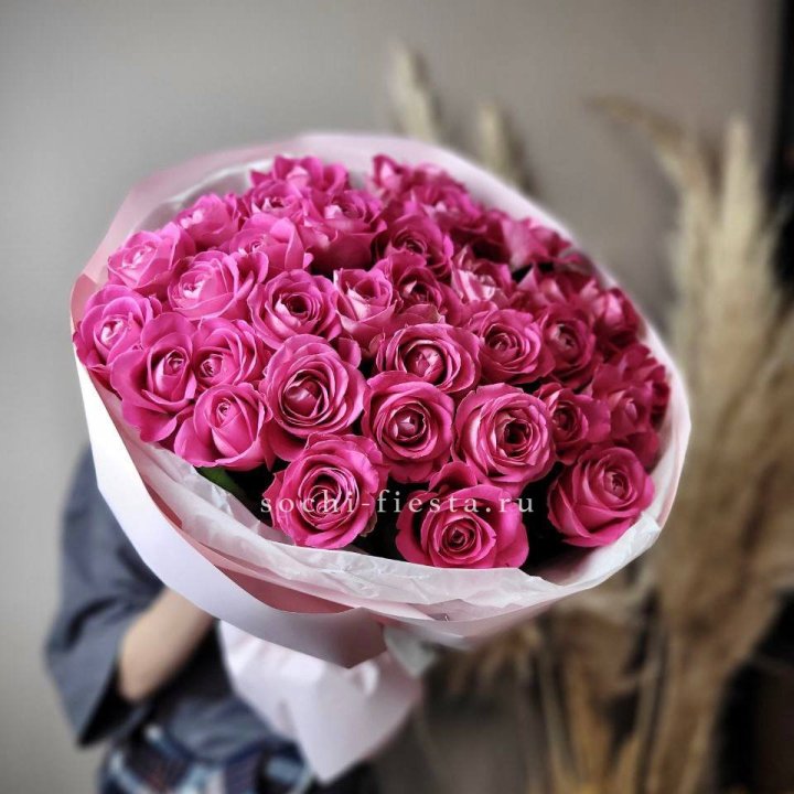 35 розовых роз  в Уфе