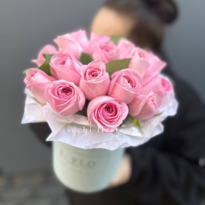 17 розовых роз в цилиндре в Уфе