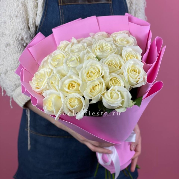 25 белых роз в Уфе