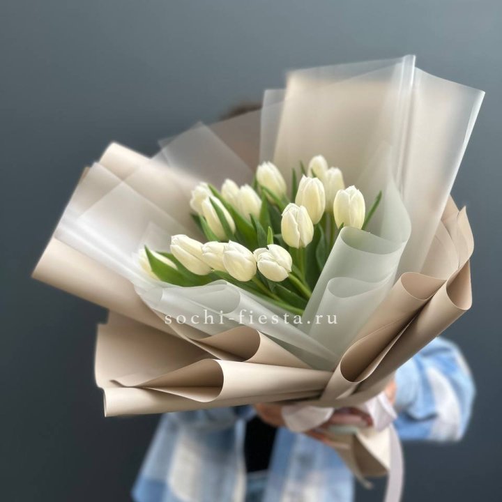 Букет из 15 белых тюльпанов в Уфе