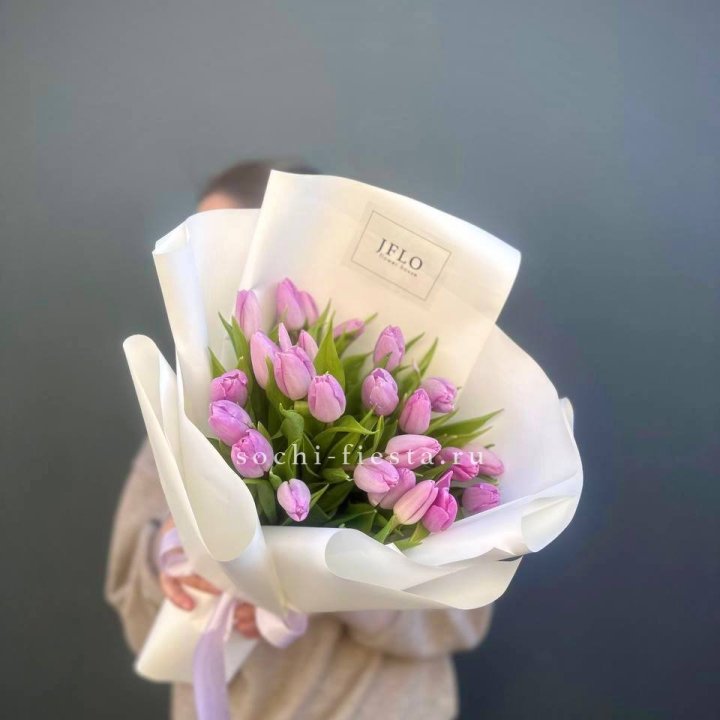 25 сиреневых тюльпанов в Уфе