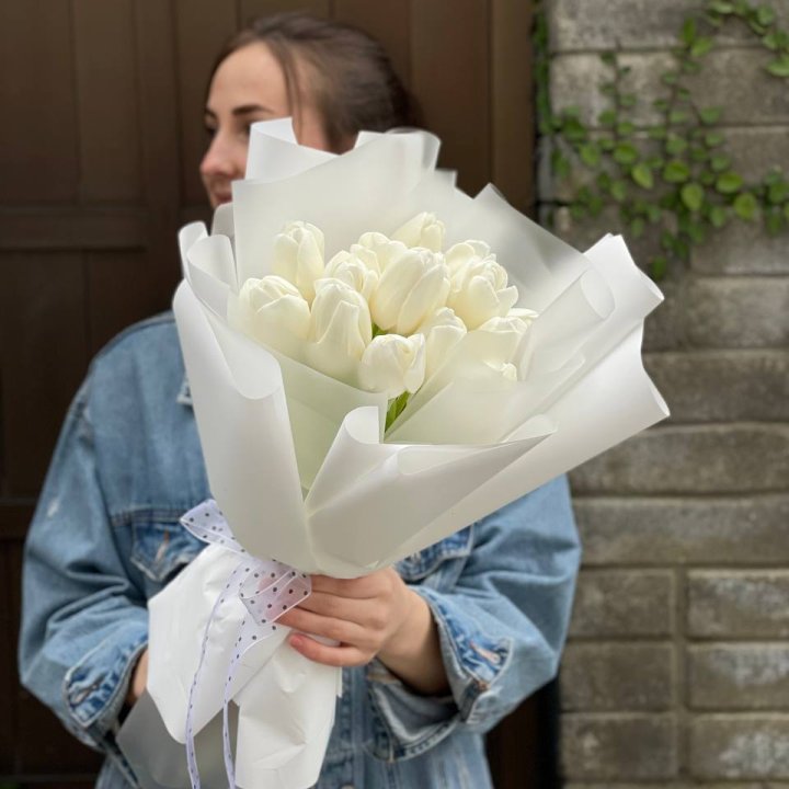Букет белоснежных тюльпанов в Уфе