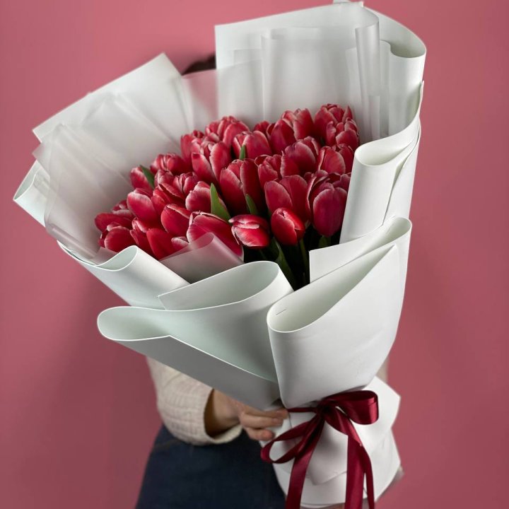 Букет красных тюльпанов в Уфе